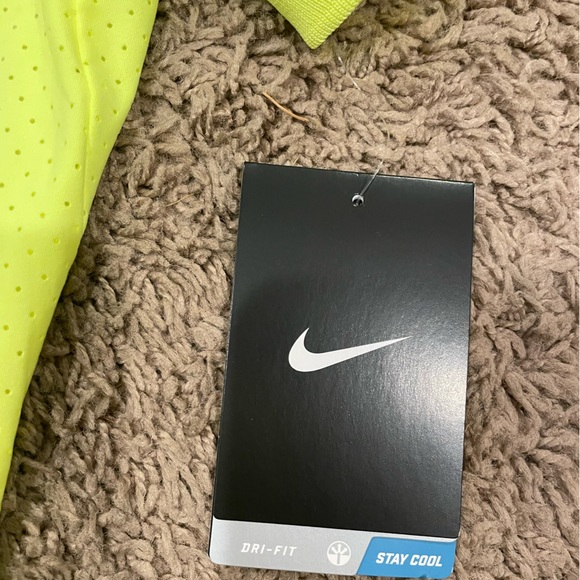 Nike Men’s tennis shirt neon yellow size small - Picture 4 of 4